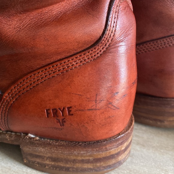 FRYE knee high leather boots size 7. In good condition!! - Picture 15 of 16